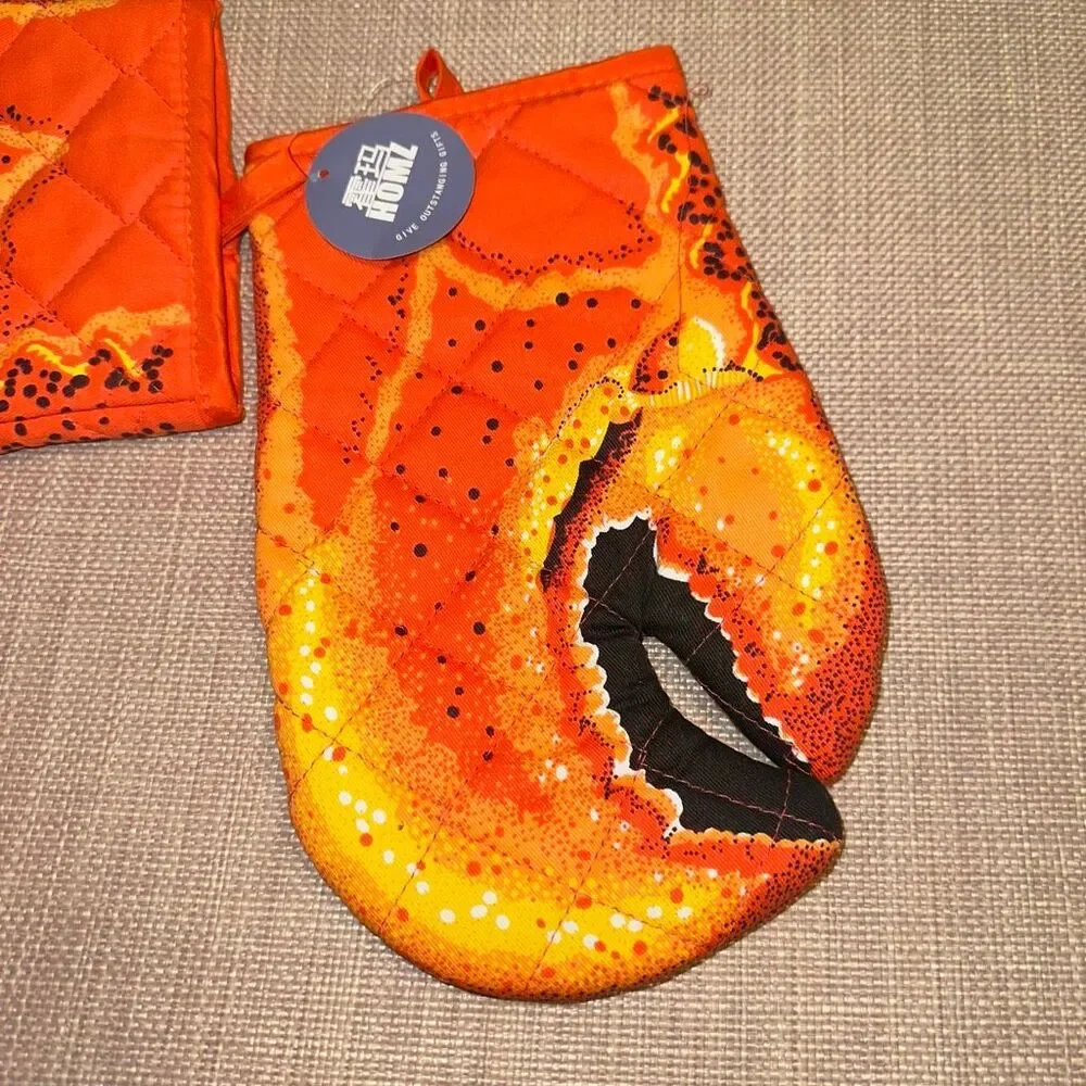 Homz Lobster Claw Quilted Oven Mitts Set of 2 Red Orange Black NWT